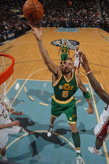 一条突如其 一条突如其